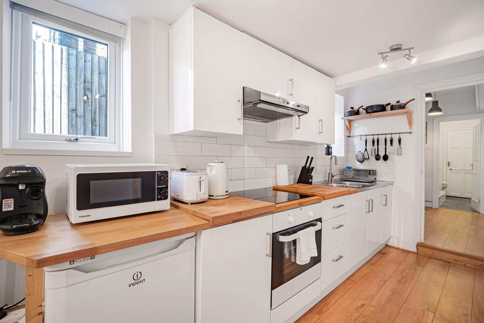 Pass The Keys Private Garden Apartment By Tulse Hill Station Лондон Экстерьер фото